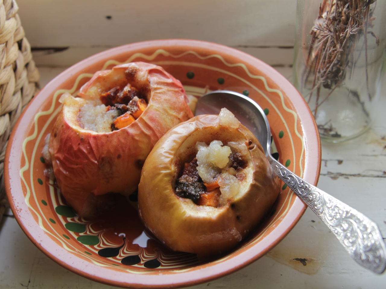Baked Apples with Pumpkin, Raisins, Walnuts, and Cinnamon