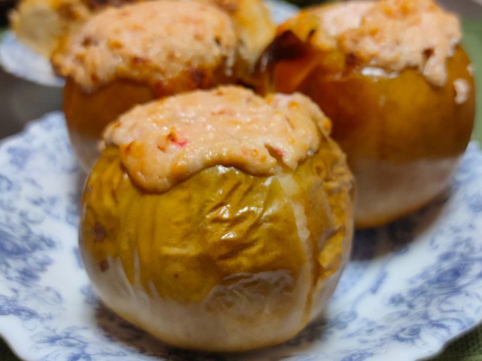 Baked Apples with Cottage Cheese