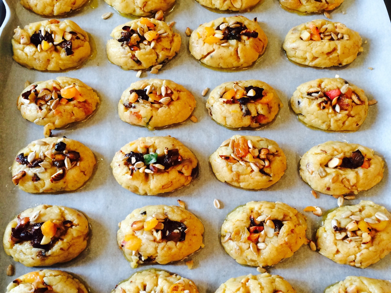 Shortbread Christmas Cookies with Mandarin Zest