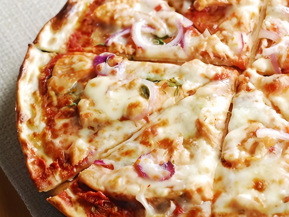 Chicken, Basil, and Mozzarella Pizza