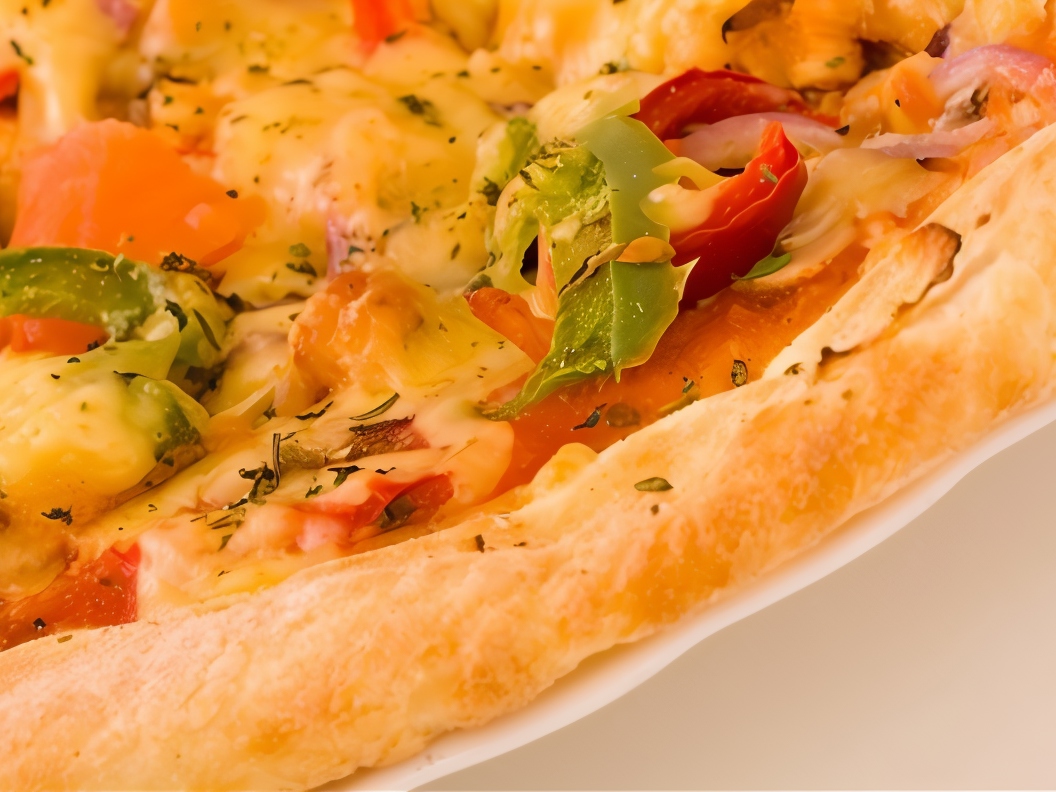Pizza with Green Pepper and Cherry Tomatoes