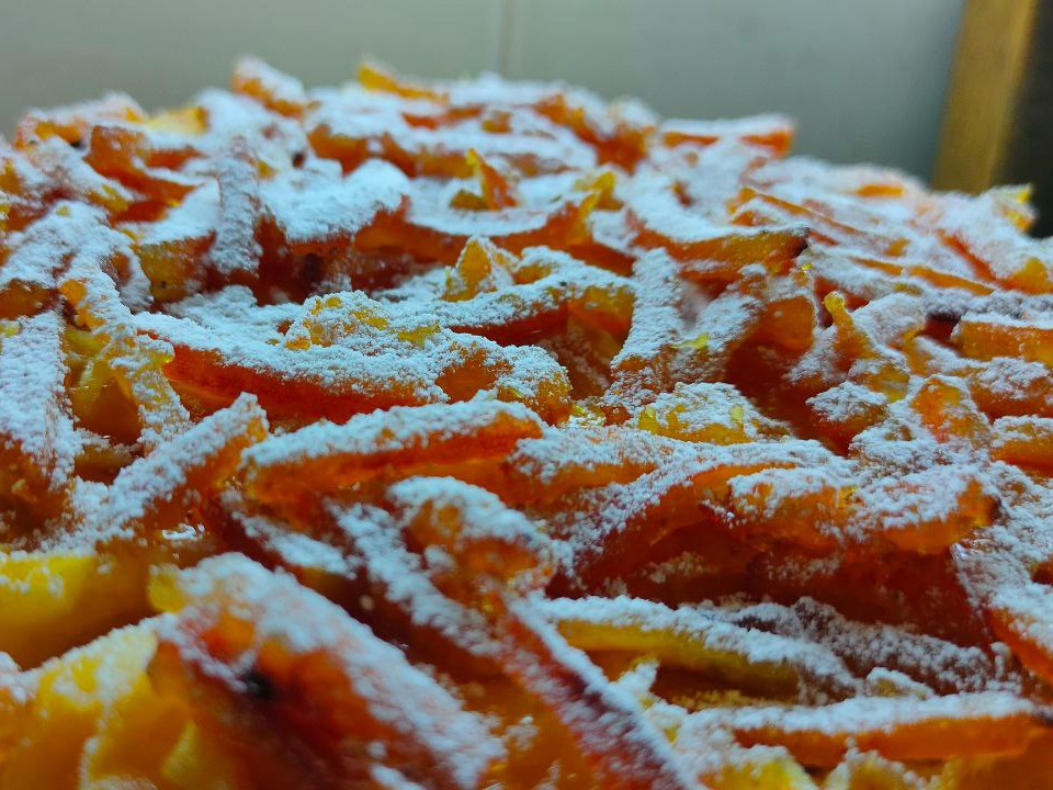Kefir Pie with Mandarins and Candied Fruits