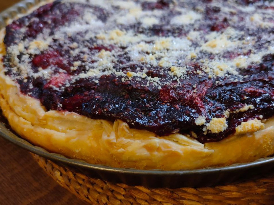 Strawberry and Blackberry Pie