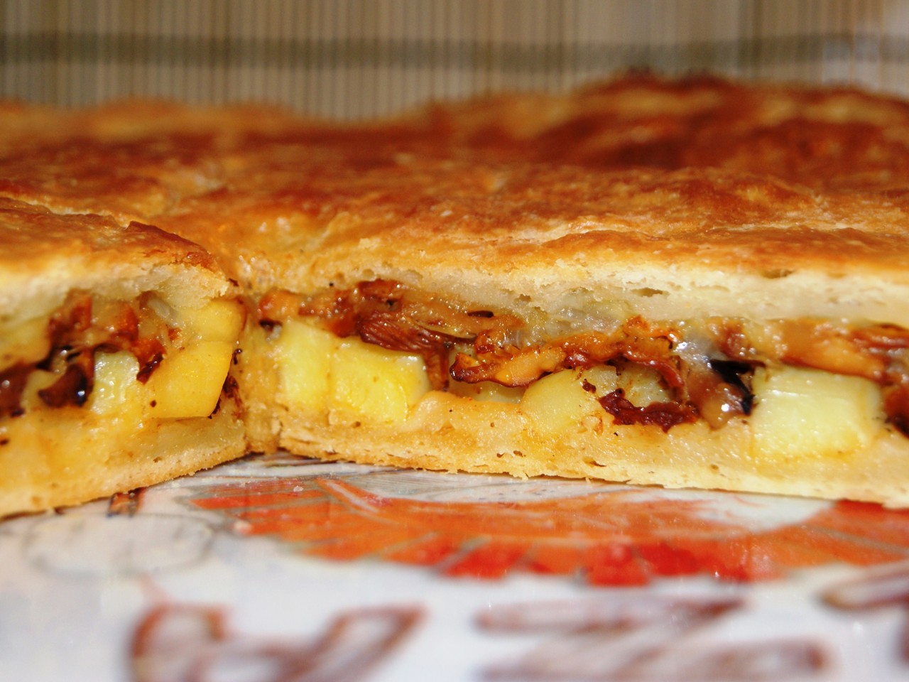 Pie with Chanterelles and Potatoes