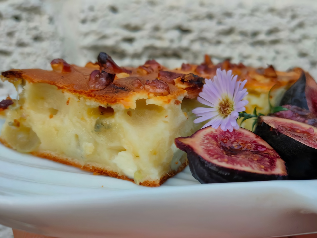 Grape and Blue Cheese Pie