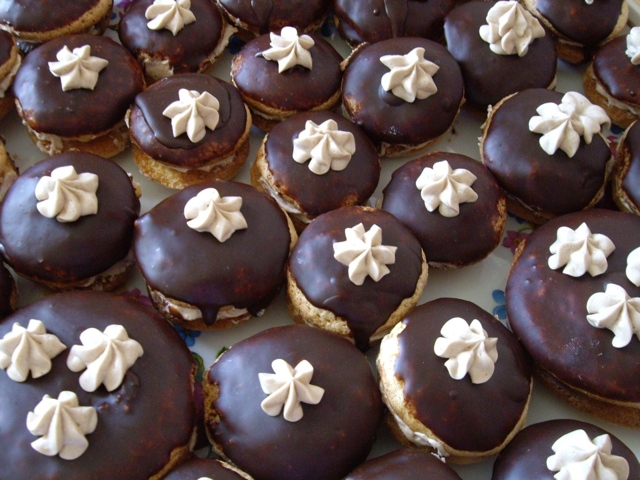 Bouche Pastries According to GOST