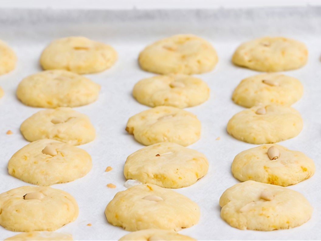 Sugar-Free Pine Nut Pastries