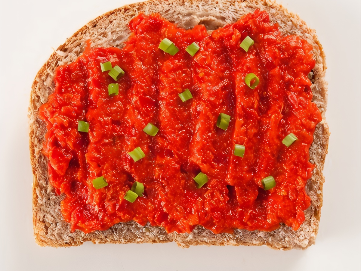Vegan Spread of Tomatoes and Red Peppers with Sunflower Seeds