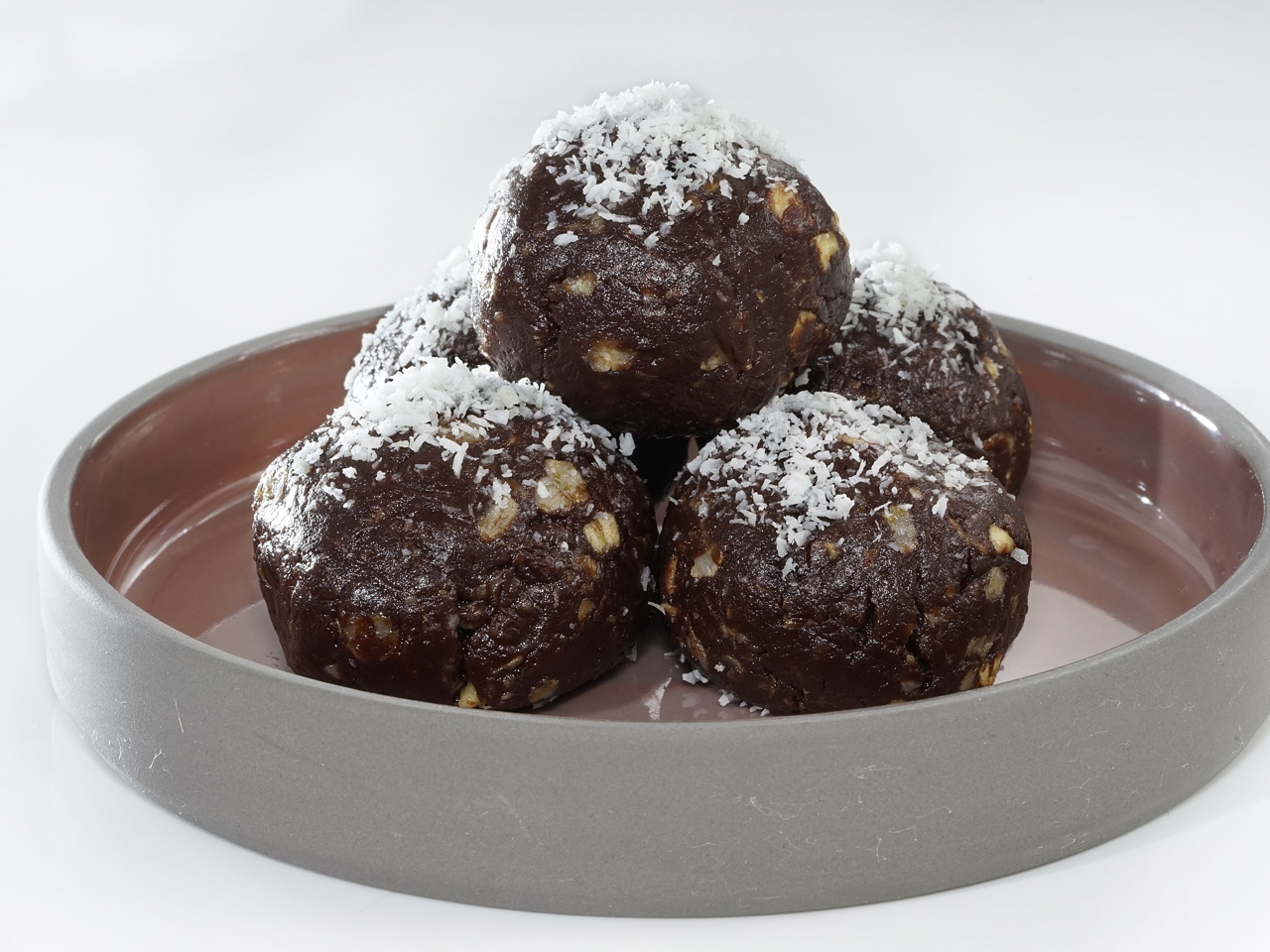 Vegan No-Bake Chocolate Cookies