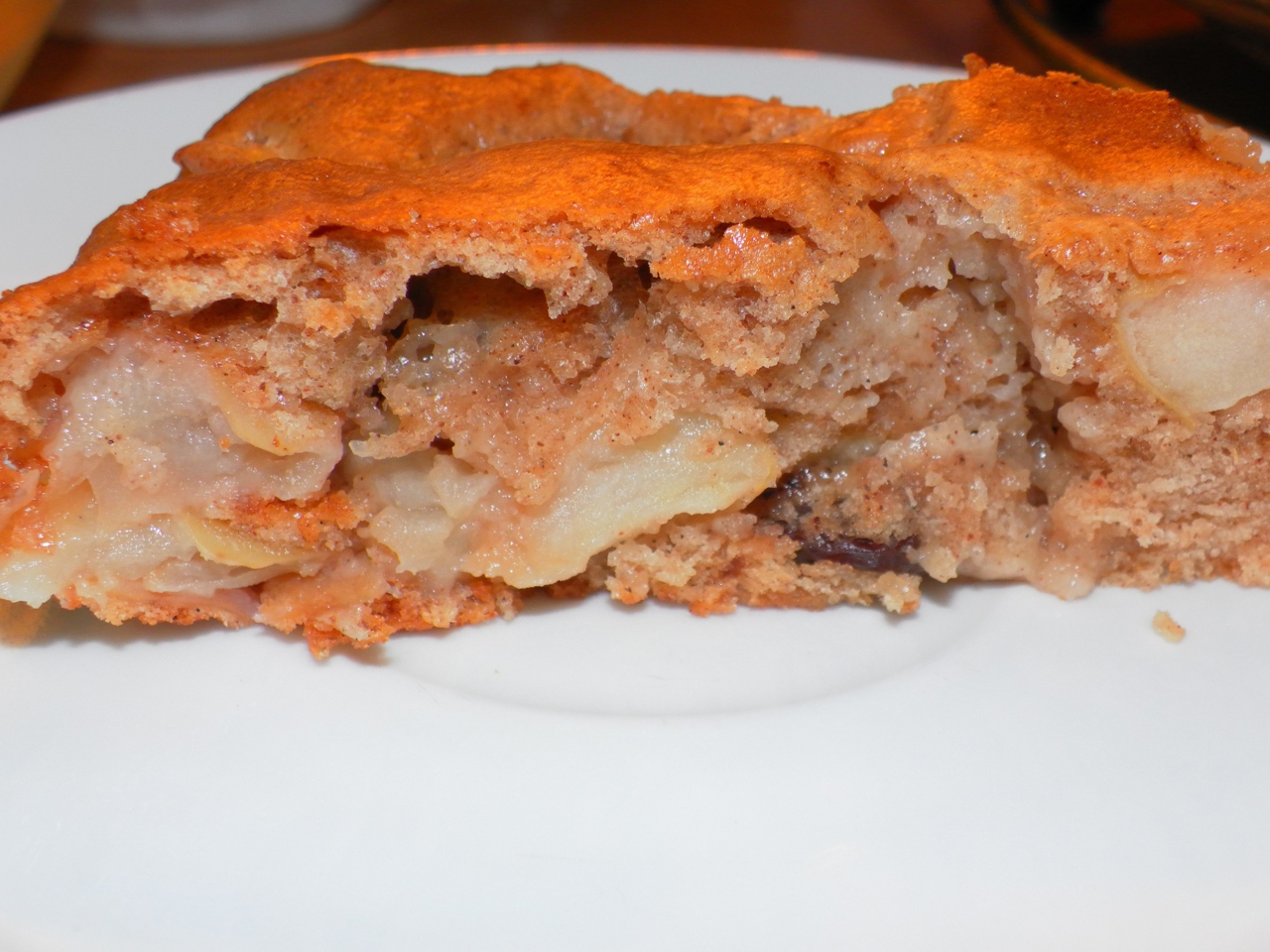 Spiced Apple Pie with Raisins