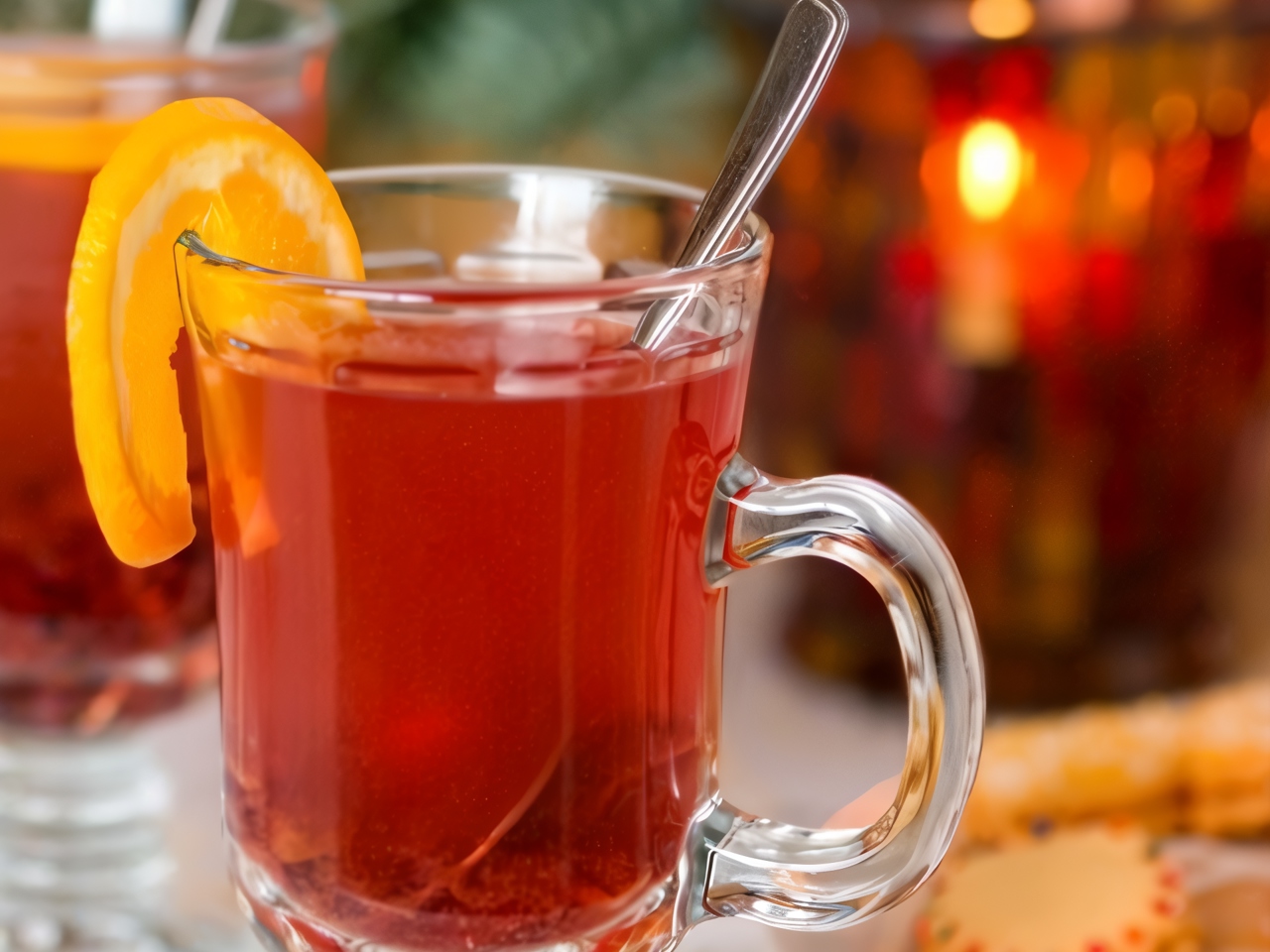 Christmas Punch with Cider, Rum, and Cranberry