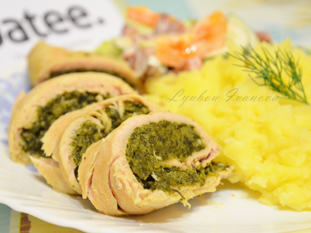 Turkey Rolls with Spinach and Broccoli