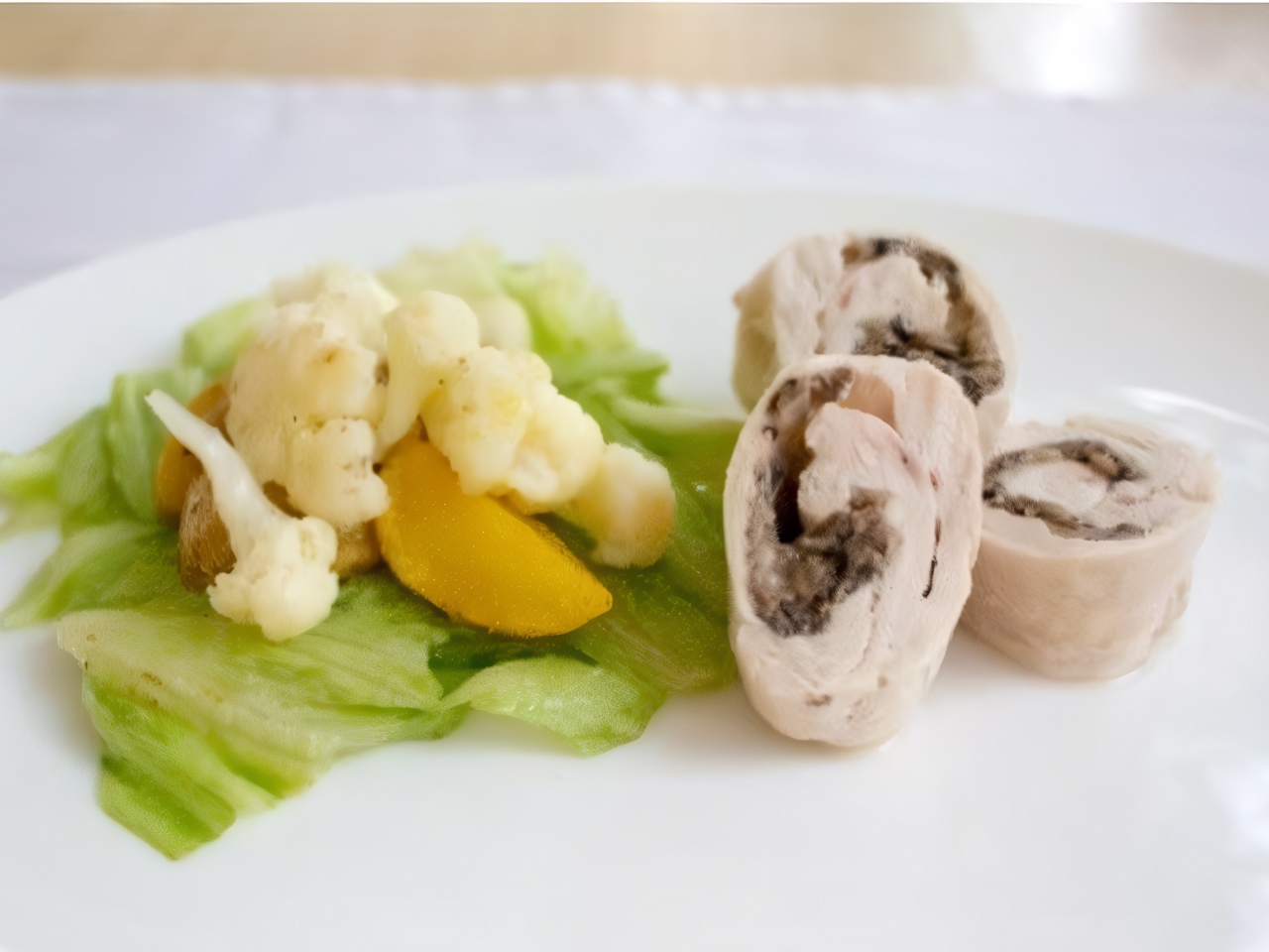 Turkey Fillet Roll with Prunes