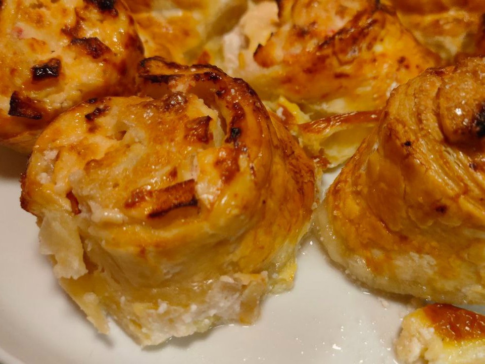 Apple and Cottage Cheese Rolls