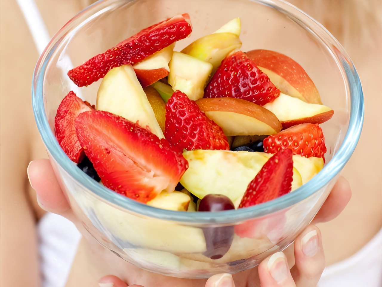 Apple Salad with Berries