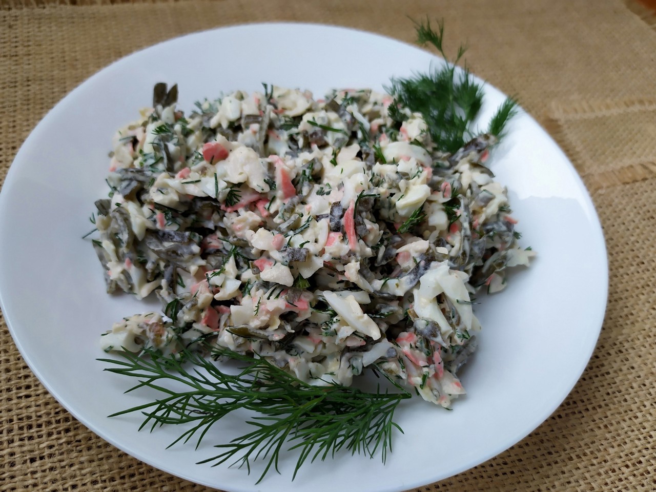 Seaweed Salad with Crab Meat