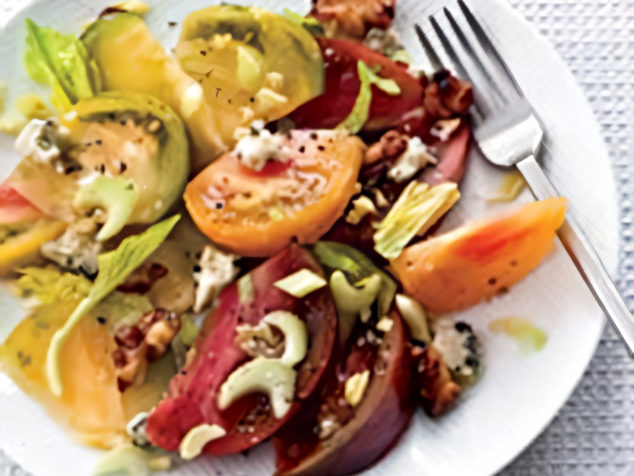 Tomato, Blue Cheese, and Walnut Salad
