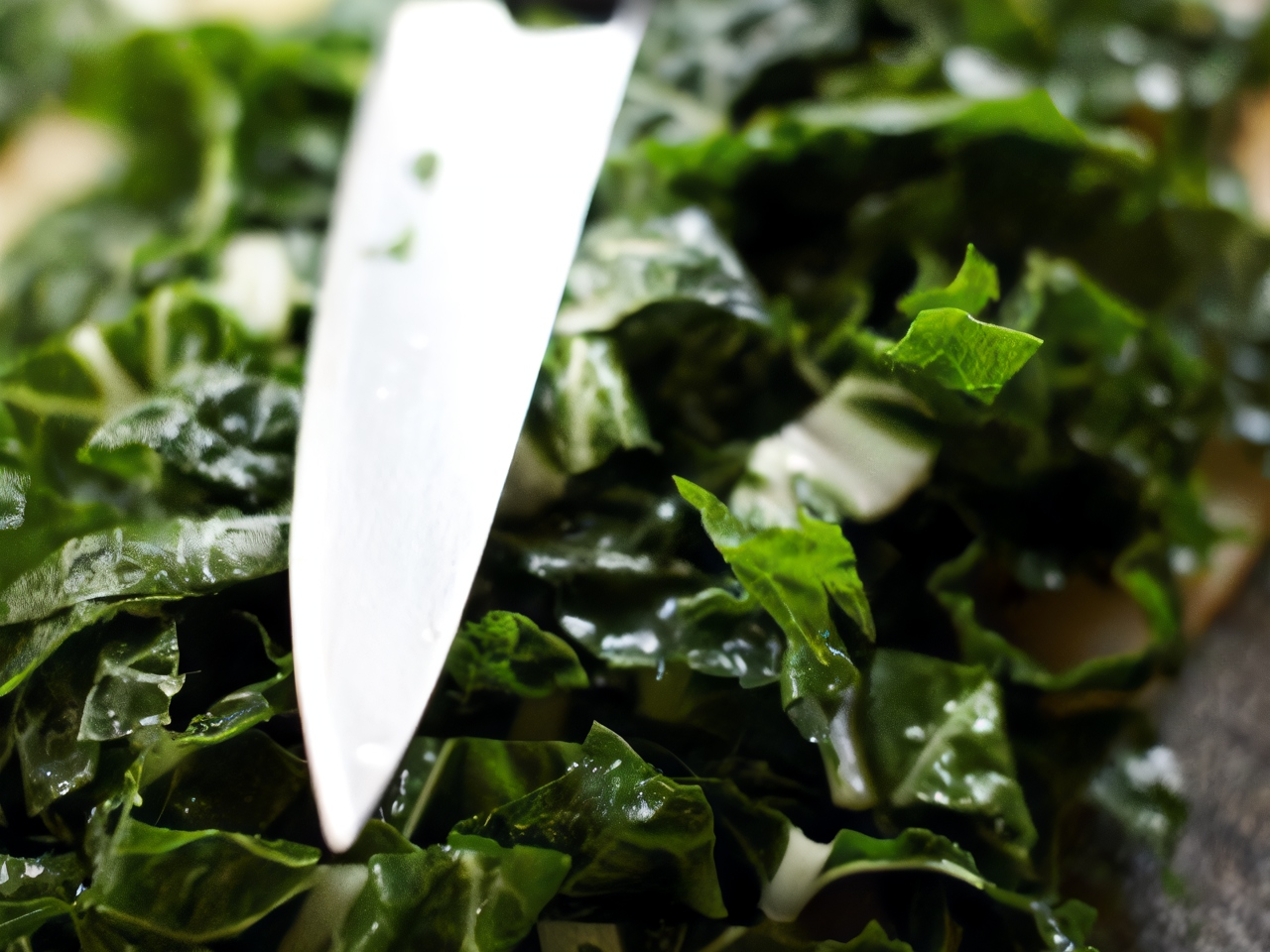Spinach Salad with Vegetable Oil