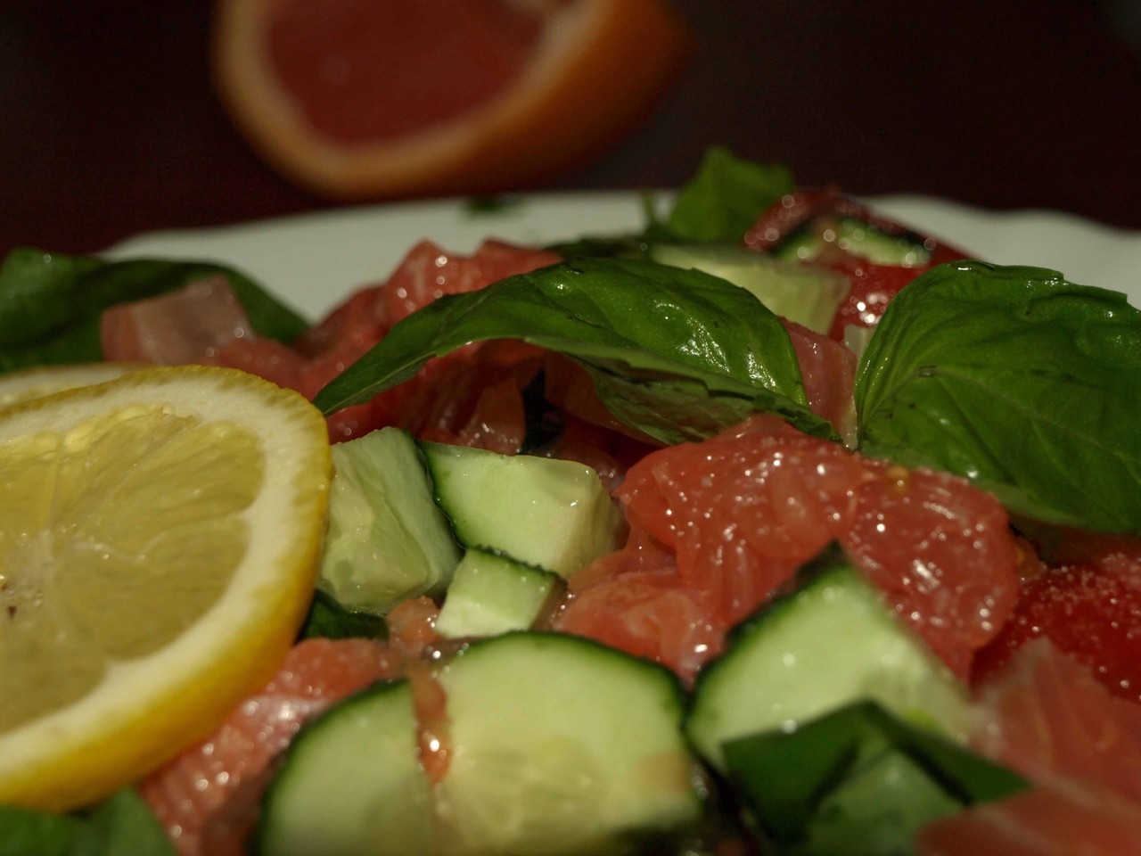 Spinach Salad with Salmon, Grapefruit, and Cucumbers
