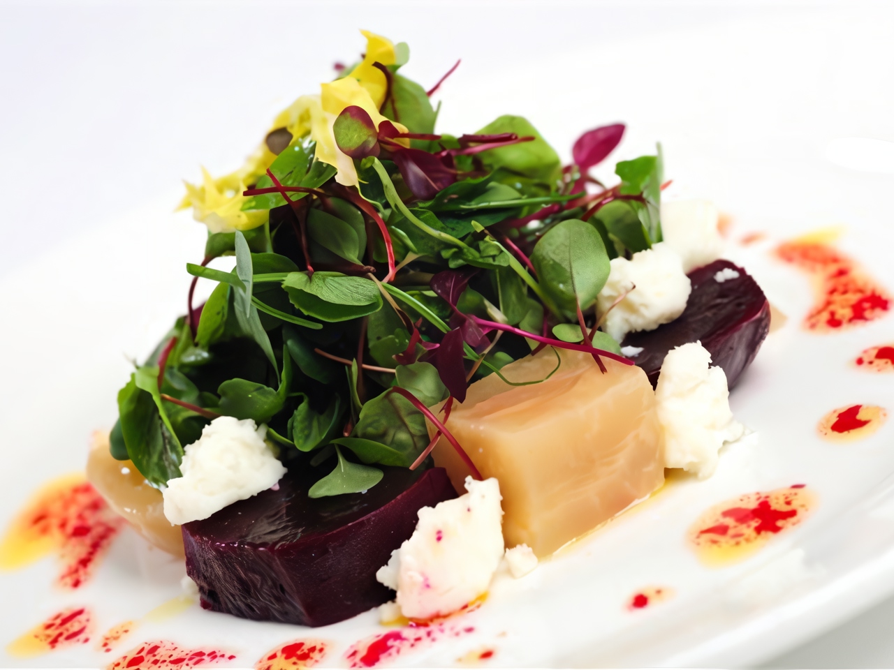 Beet Salad with Goat Cheese and Arugula
