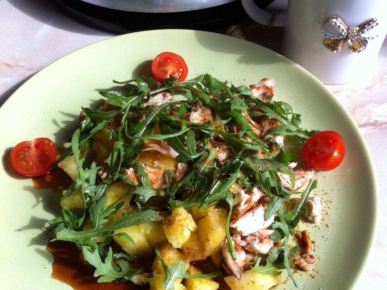 Salad with Pineapple, Chicken, and Arugula