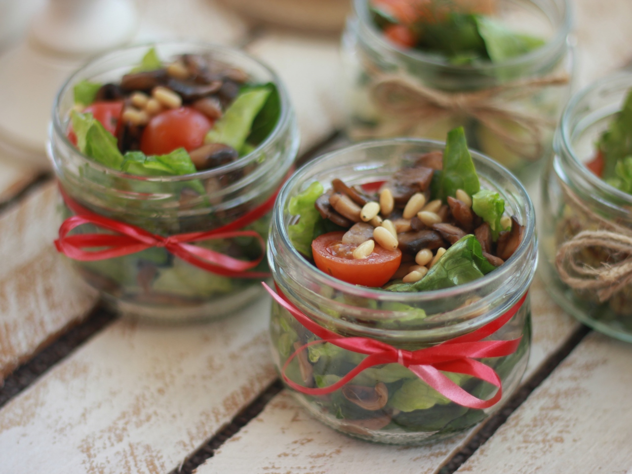 Salad with Mushrooms and Aromatic Oil