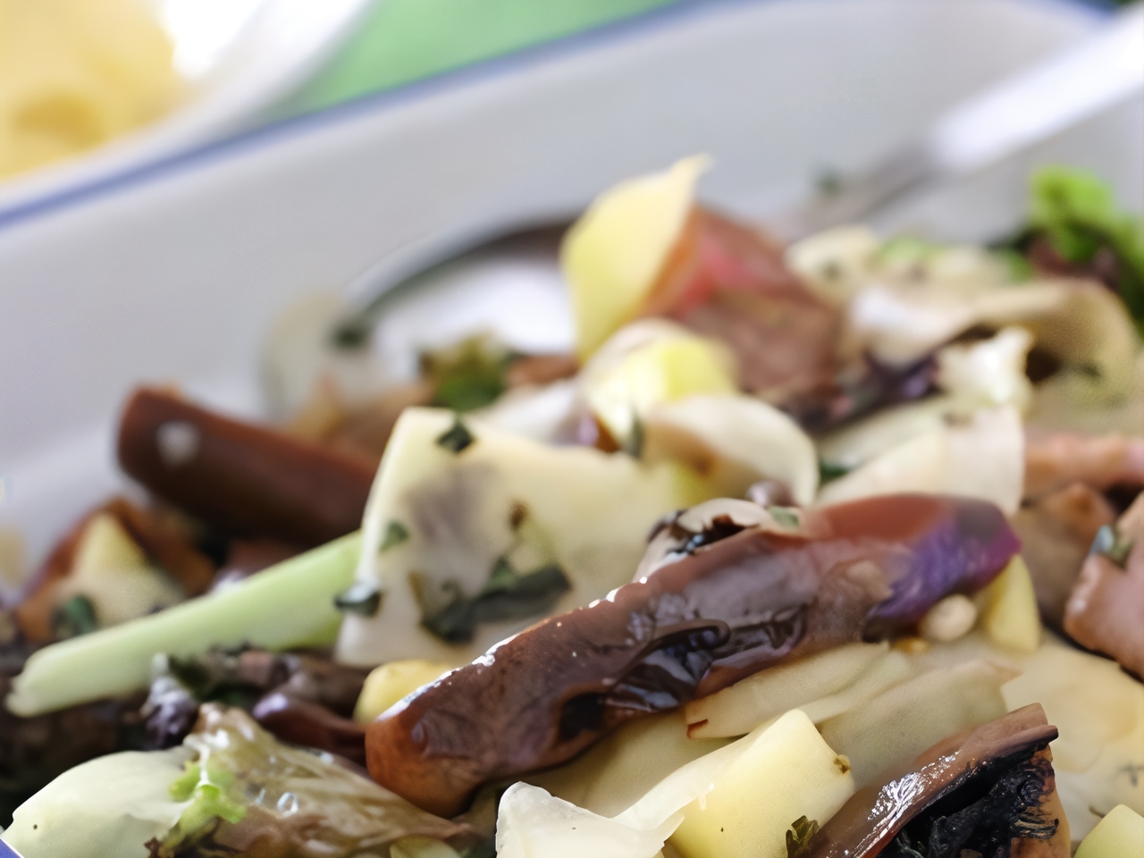 Salad with Mushrooms, Apple, and Orange