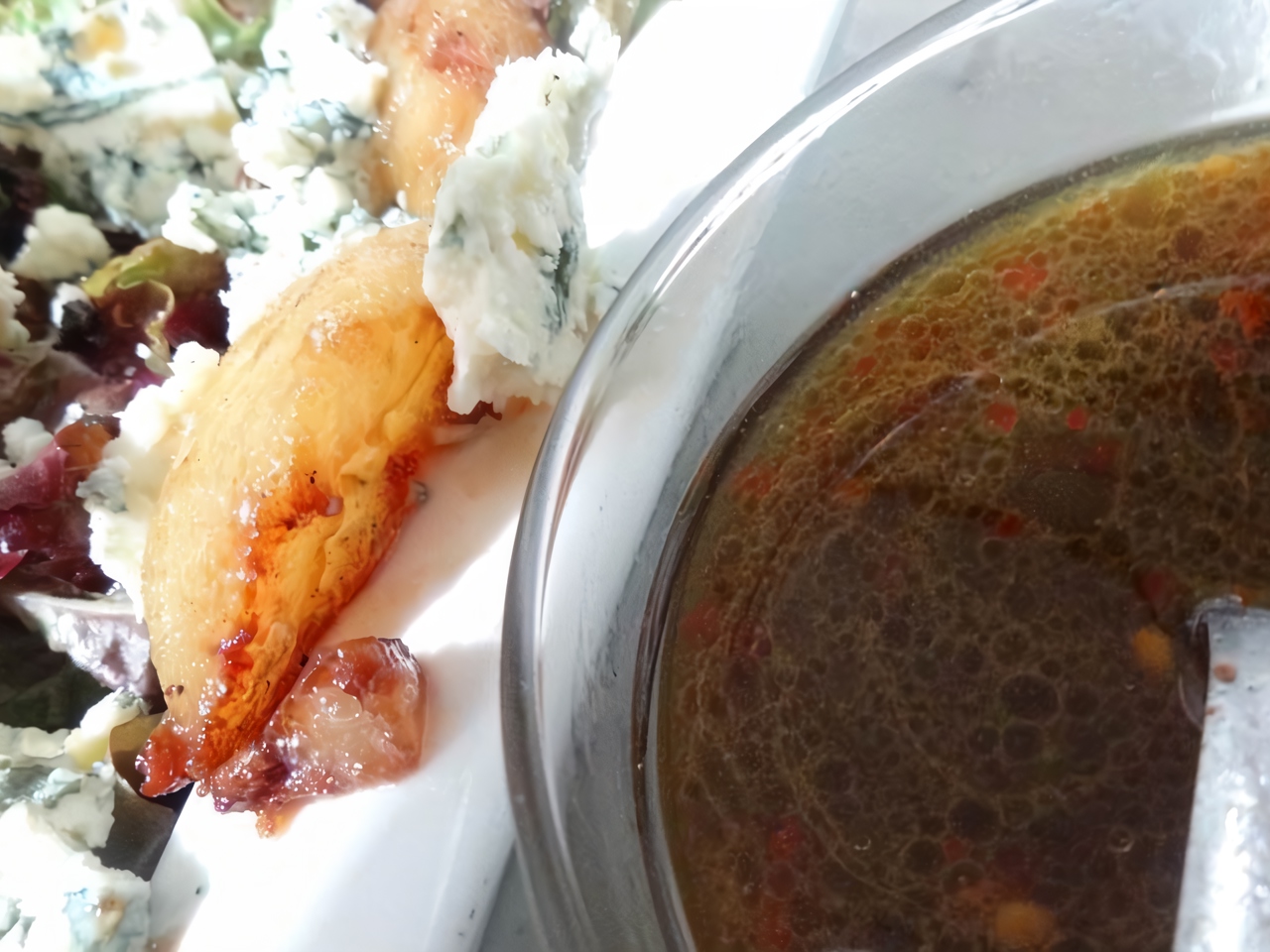 Salad with Caramelized Pears and Roquefort