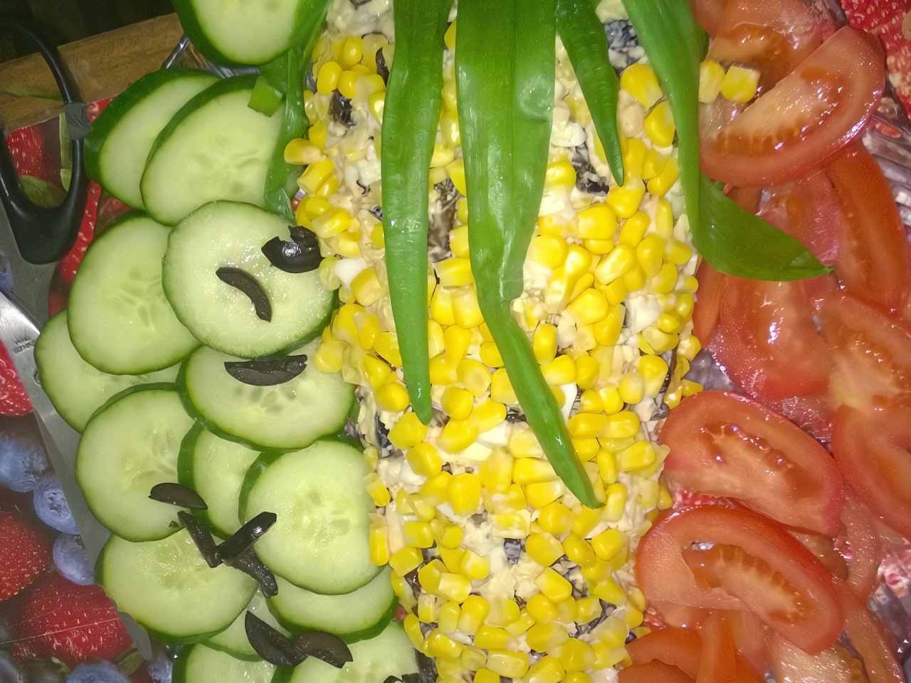 Салат из кукурузы с черносливом - заказать на обед в Минске