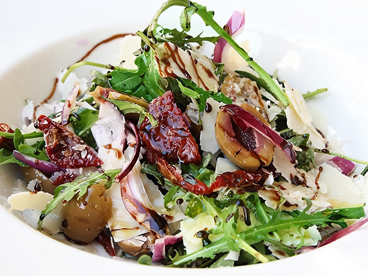 Arugula and Sun-Dried Tomato Salad