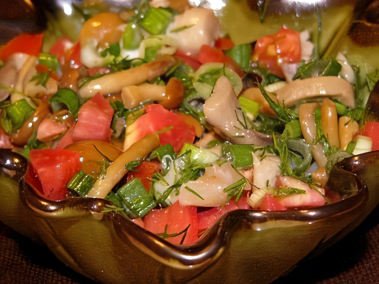 Салат с шампиньонами и помидорами - пошаговый рецепт с фото на gkhyarovoe.ru
