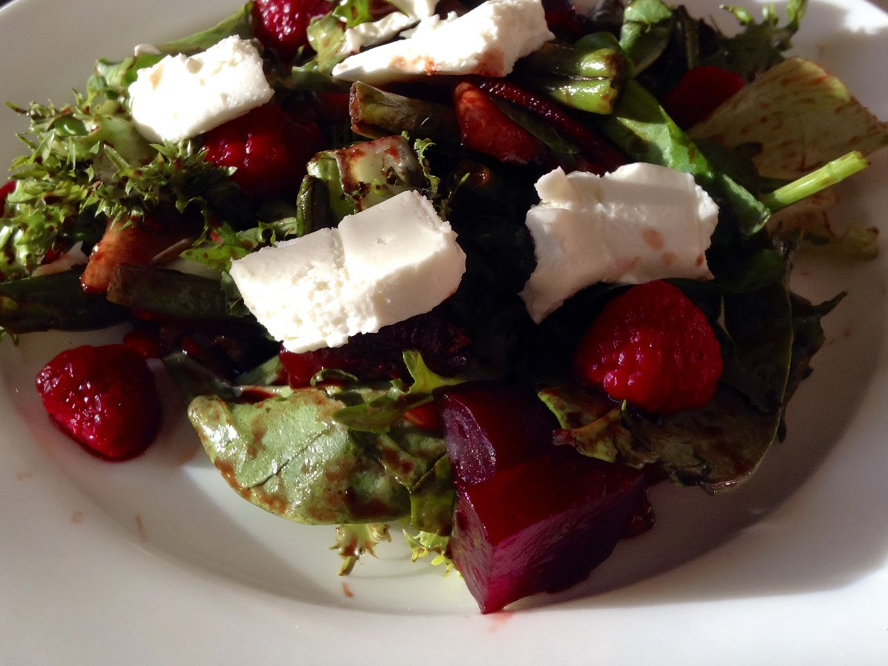 Salad with Roasted Beets and Goat Cheese in Raspberry-Balsamic Sauce