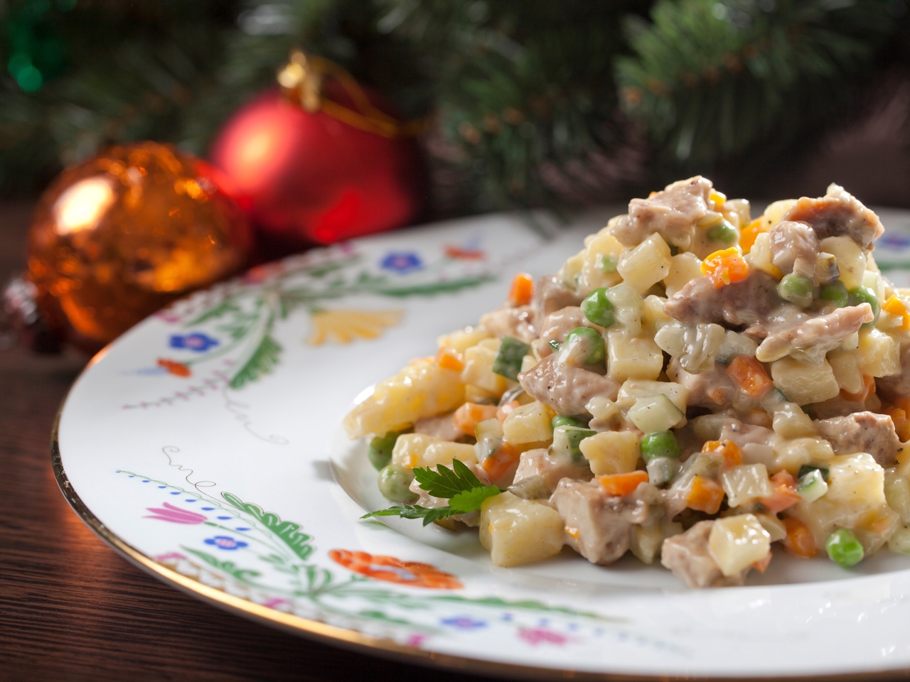 Салат «Столичный» с копченой курицей