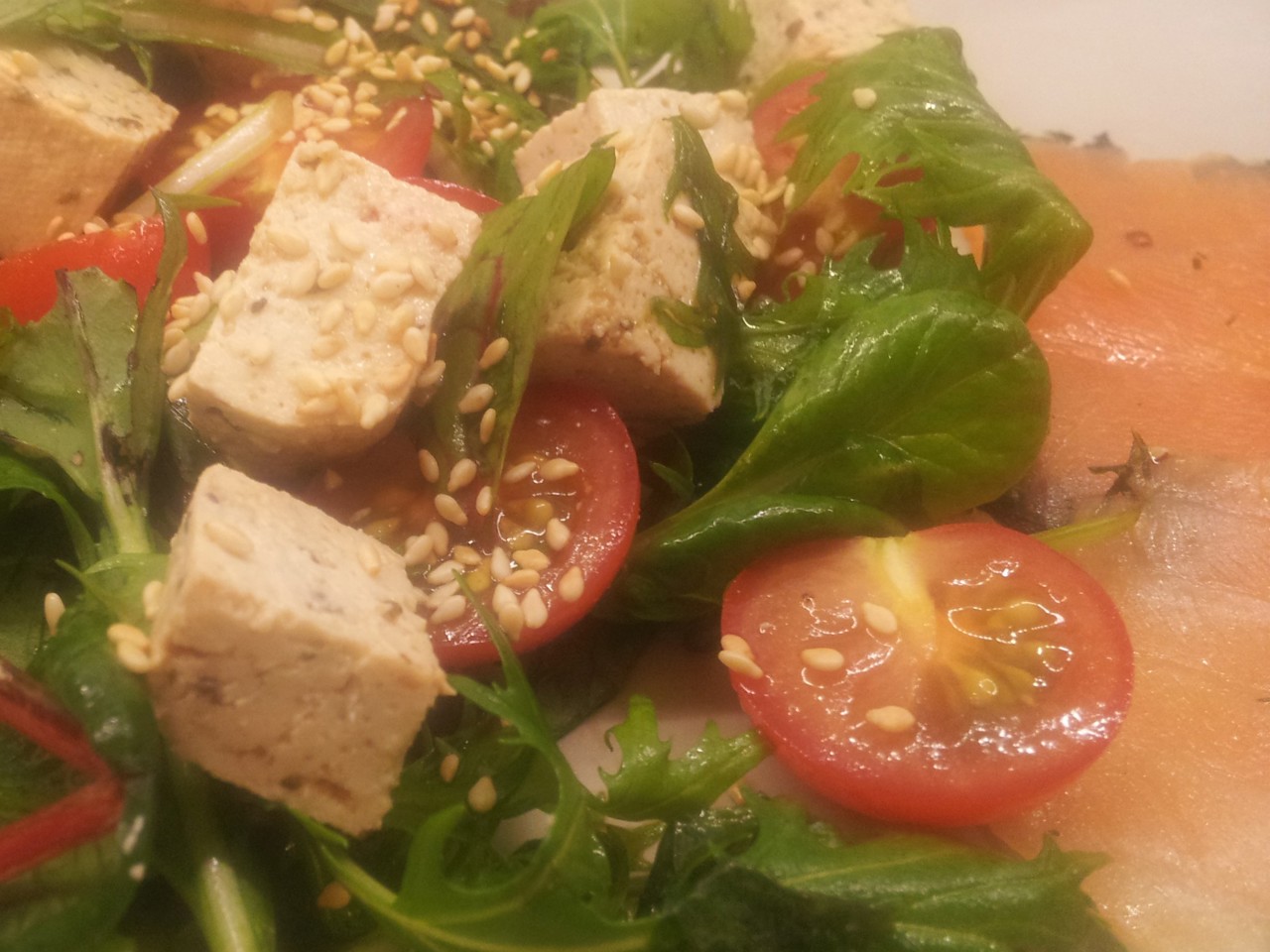Taku Salad with Salmon and Tofu