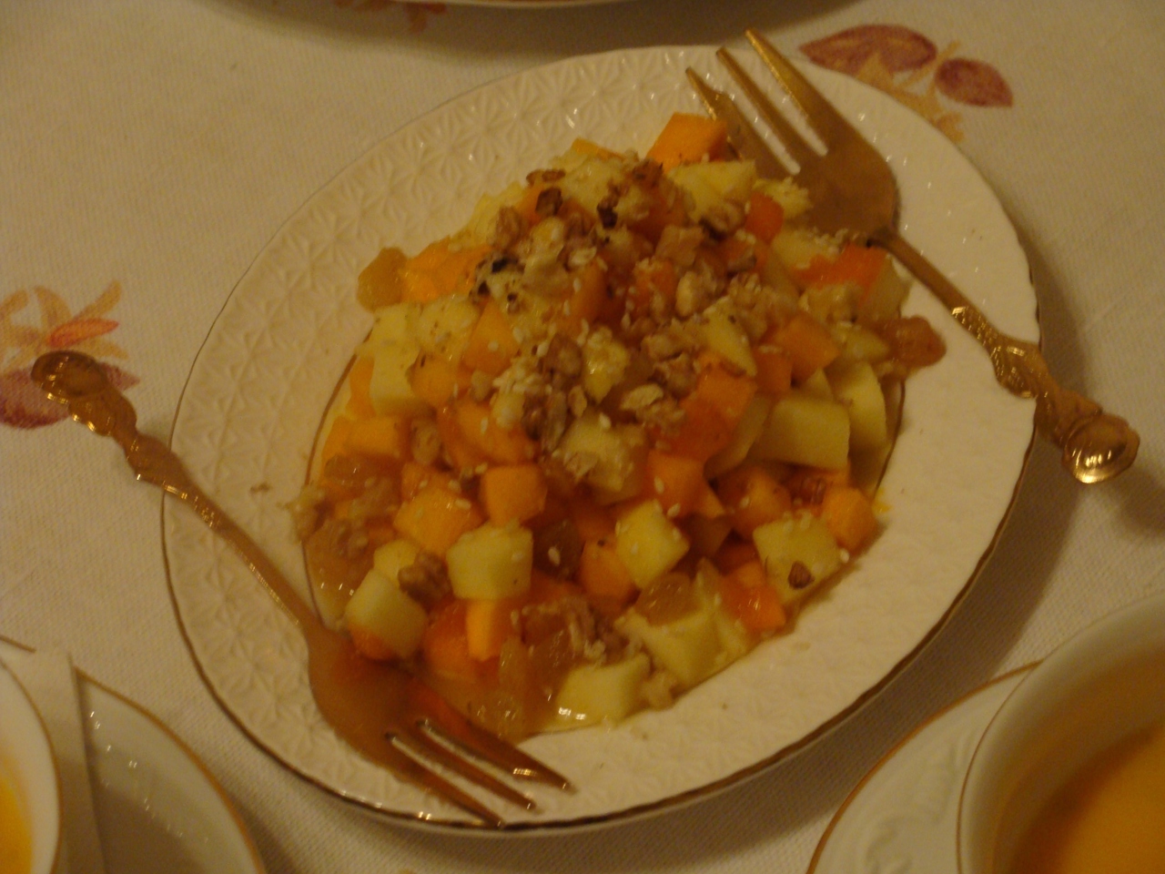 Pumpkin Salad with Apples and Raisins 'Orange Touch'