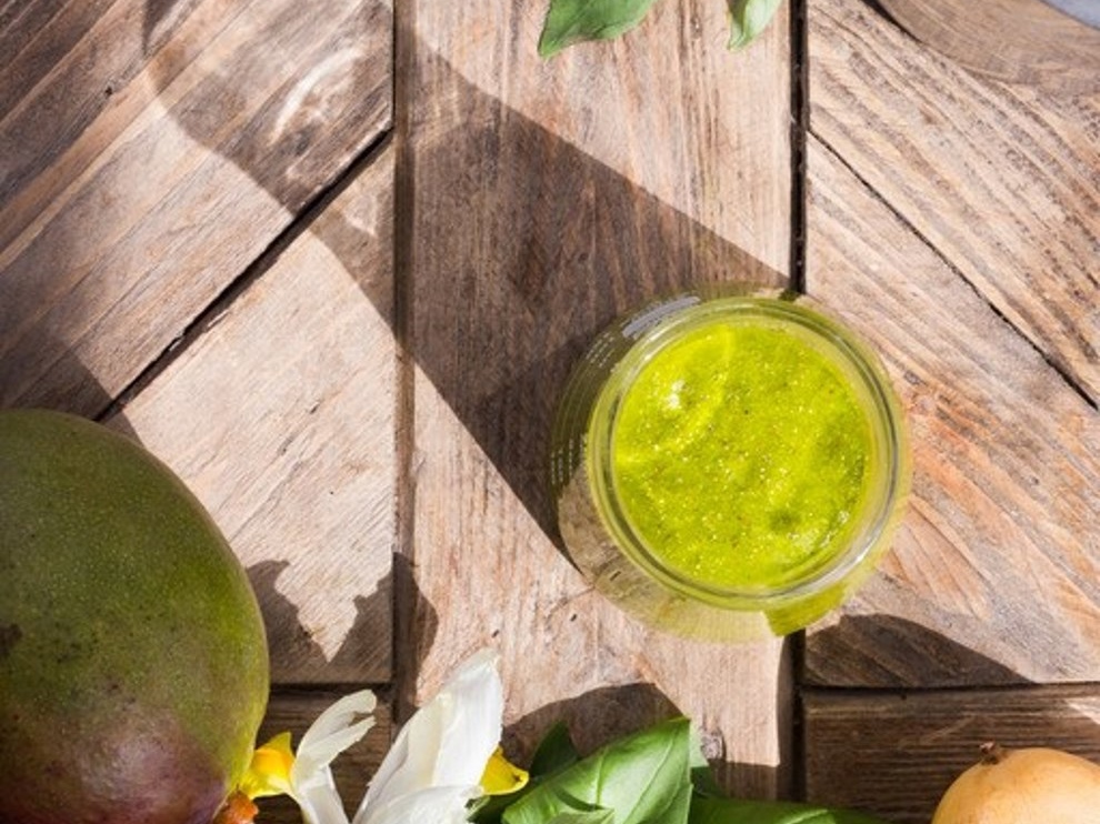 Chia Seeds with Mango and Spinach