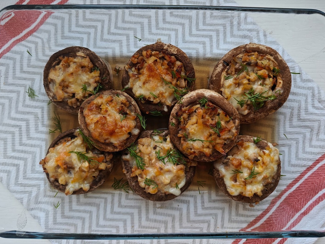Mushrooms with Chicken Mince and Suluguni Cheese