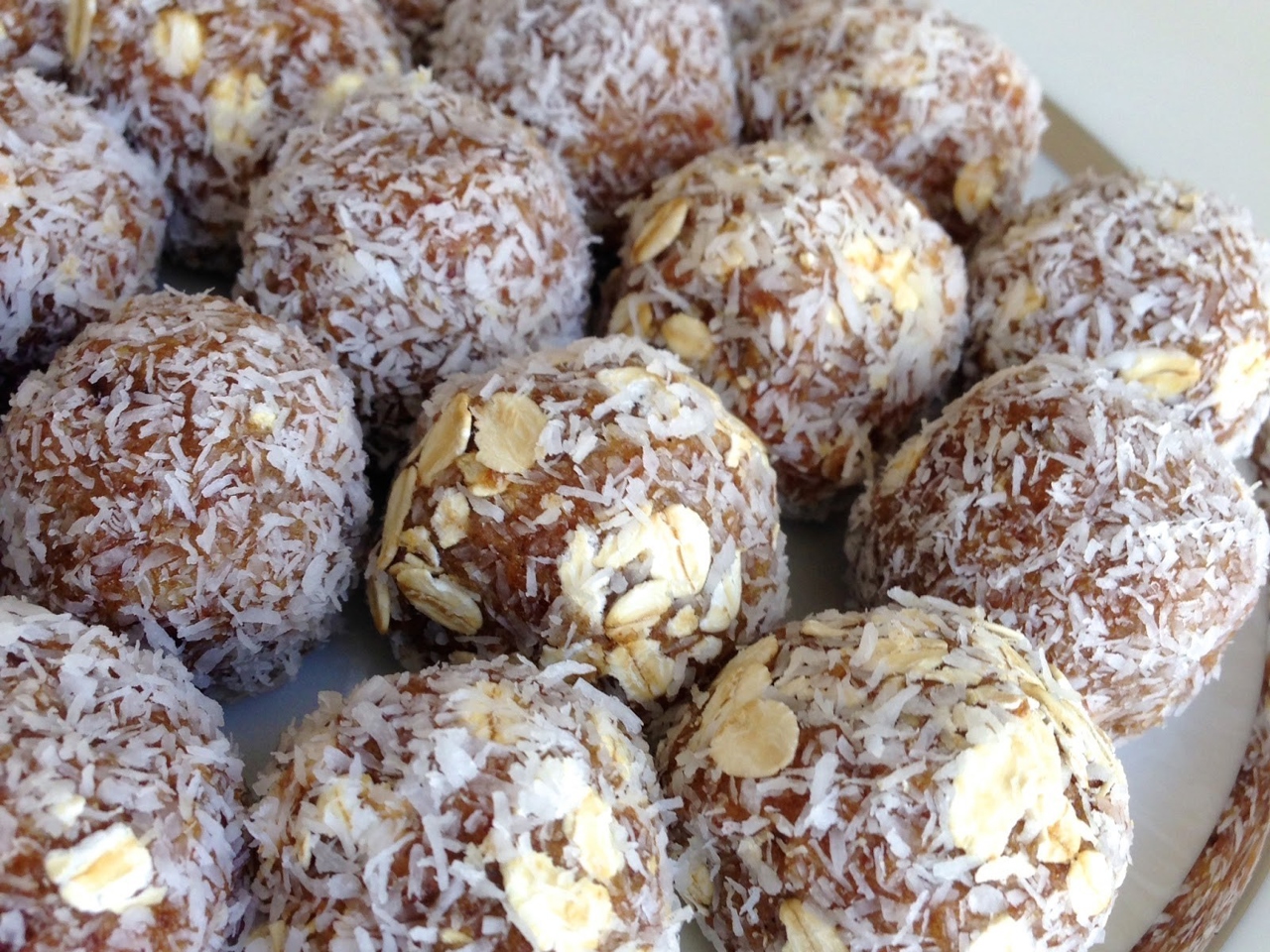 Date Balls