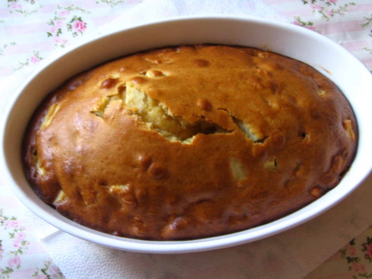 Apple Cinnamon Cake with Sour Cream Topping