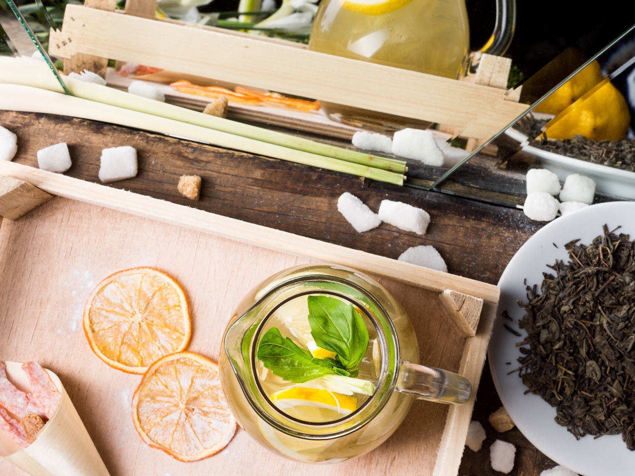 Sheng Pu-erh with Lemongrass and Birch Leaf