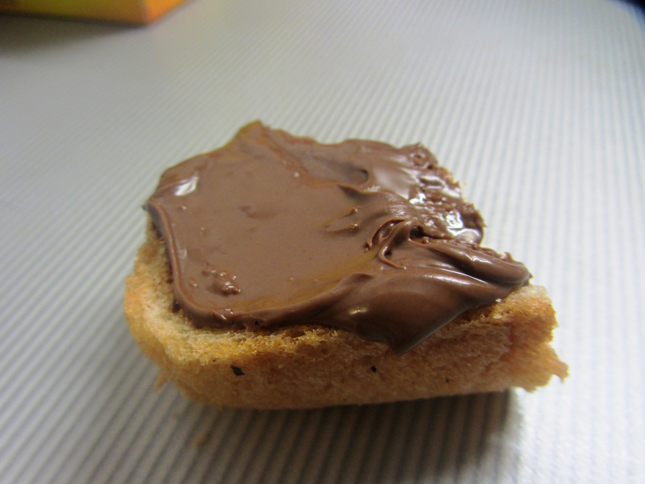Chocolate Paste with Walnuts