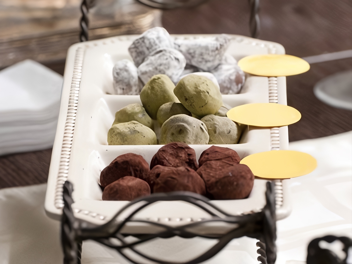 Chocolate Truffles with Vanilla