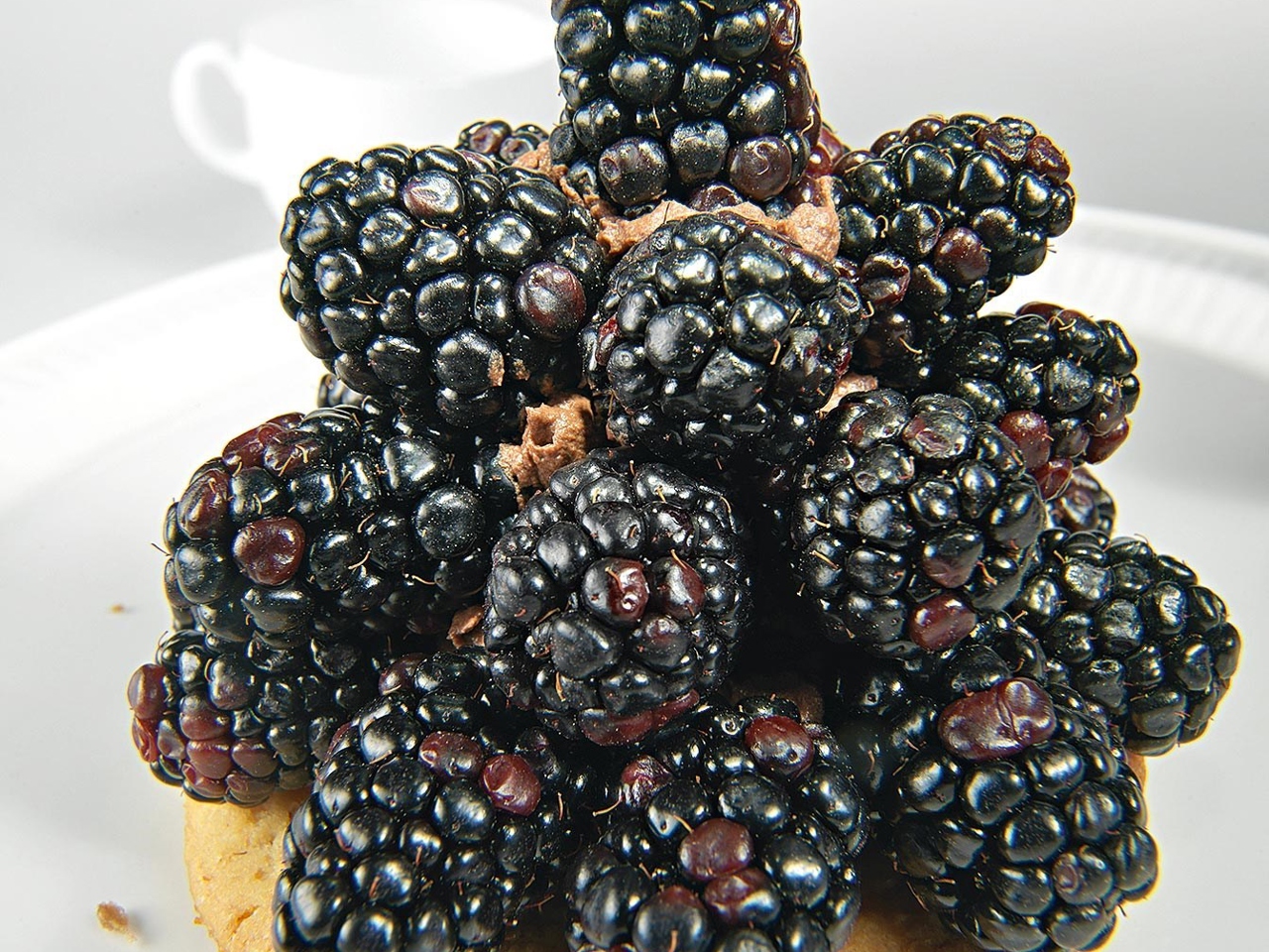 Chocolate Blackberry Pyramid