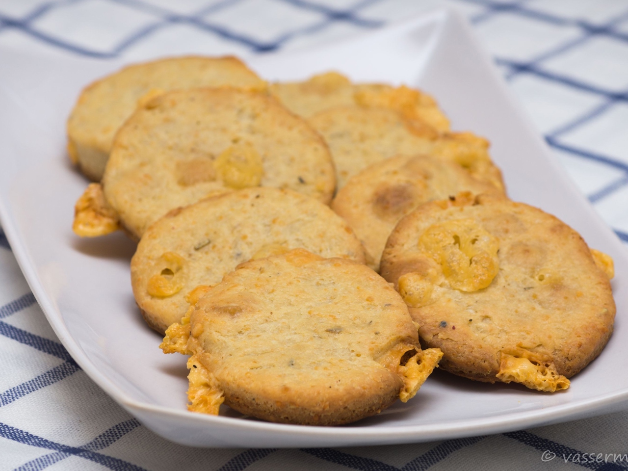 Cheese Cookies with Rosemary and Black Pepper