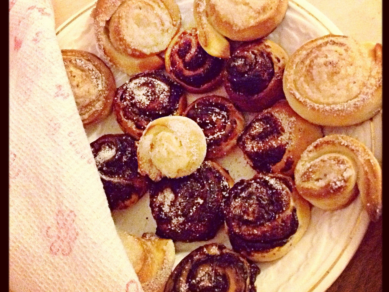 Sweet Brioche Buns with Chocolate Spread