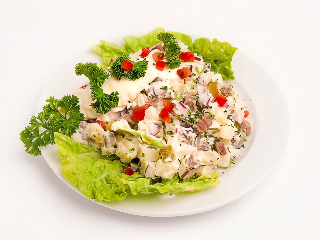 Легкая кухня: салат с «битыми» огурцами