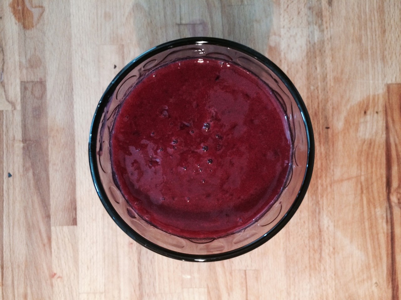 Black Currant, Banana, and Nectarine Smoothie