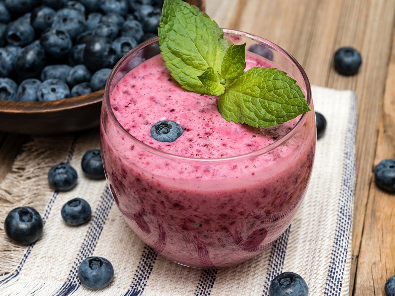 Berry Coconut Smoothie
