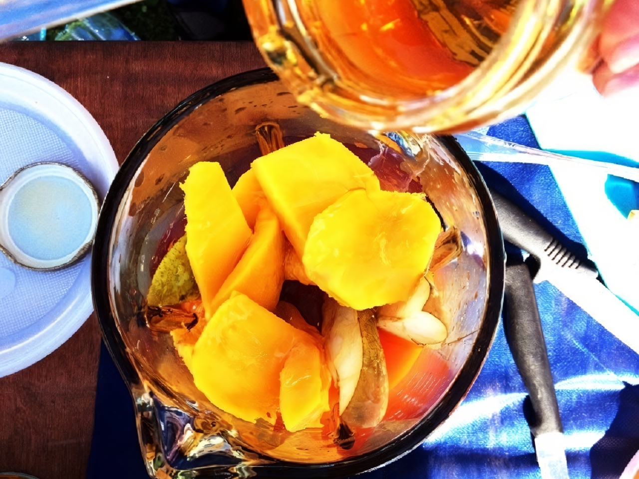 Sunny Smoothie with Honey