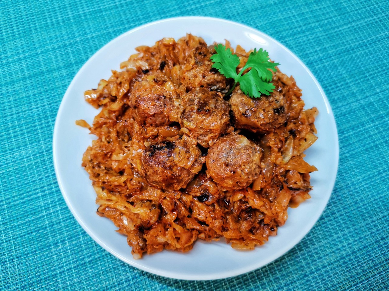 Solyanka with Meatballs